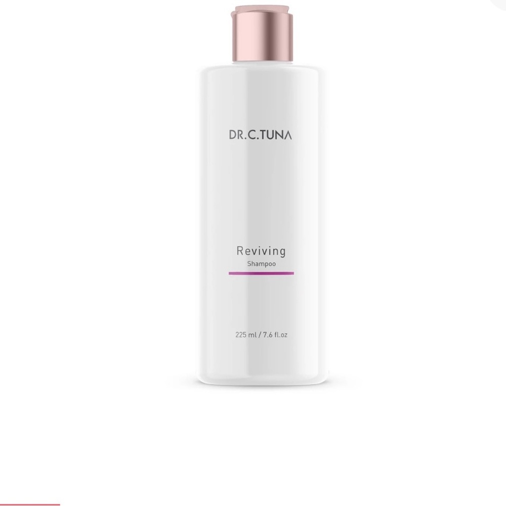Farmasi Skincare Box with White and Magenta Accents